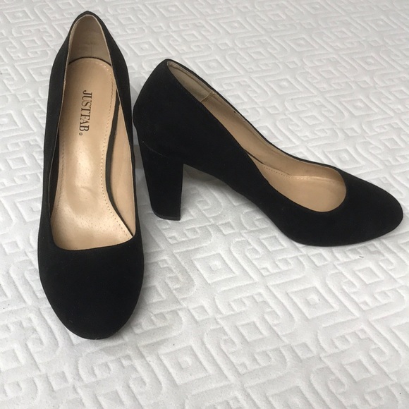 Black Heels - Picture 2 of 4